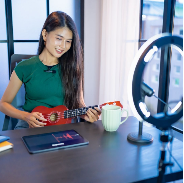 10 Signs Your Creator Business Is Ready to Scale in 2026